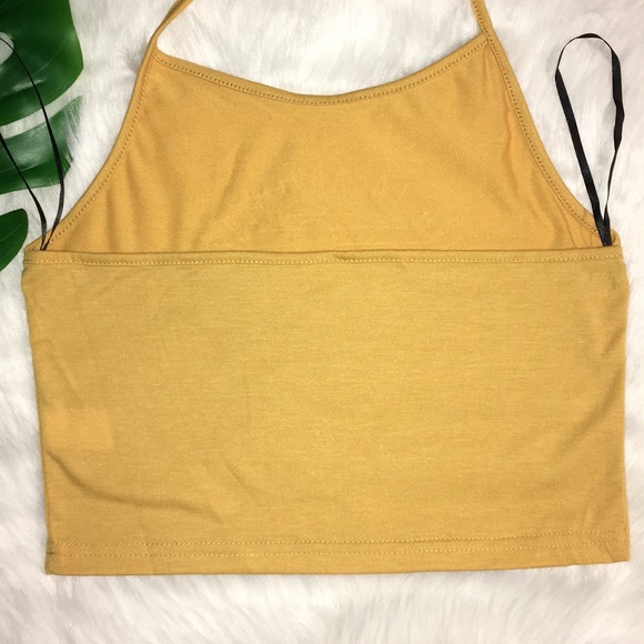 Geo print mountain scenery halter crop top - Picture 4 of 5